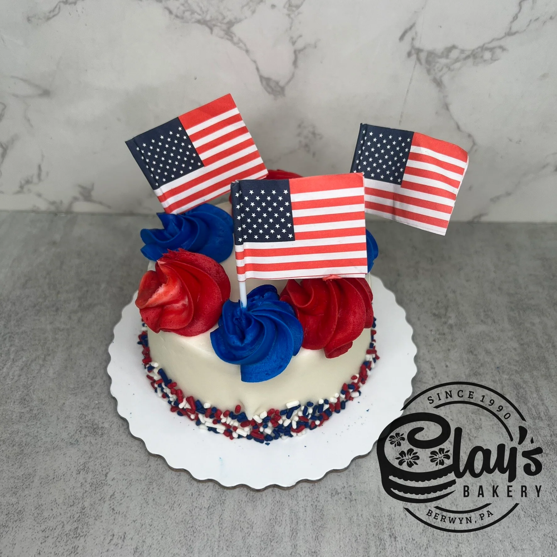 4" Lunchbox Bento Cake (4th of July) - Image 4