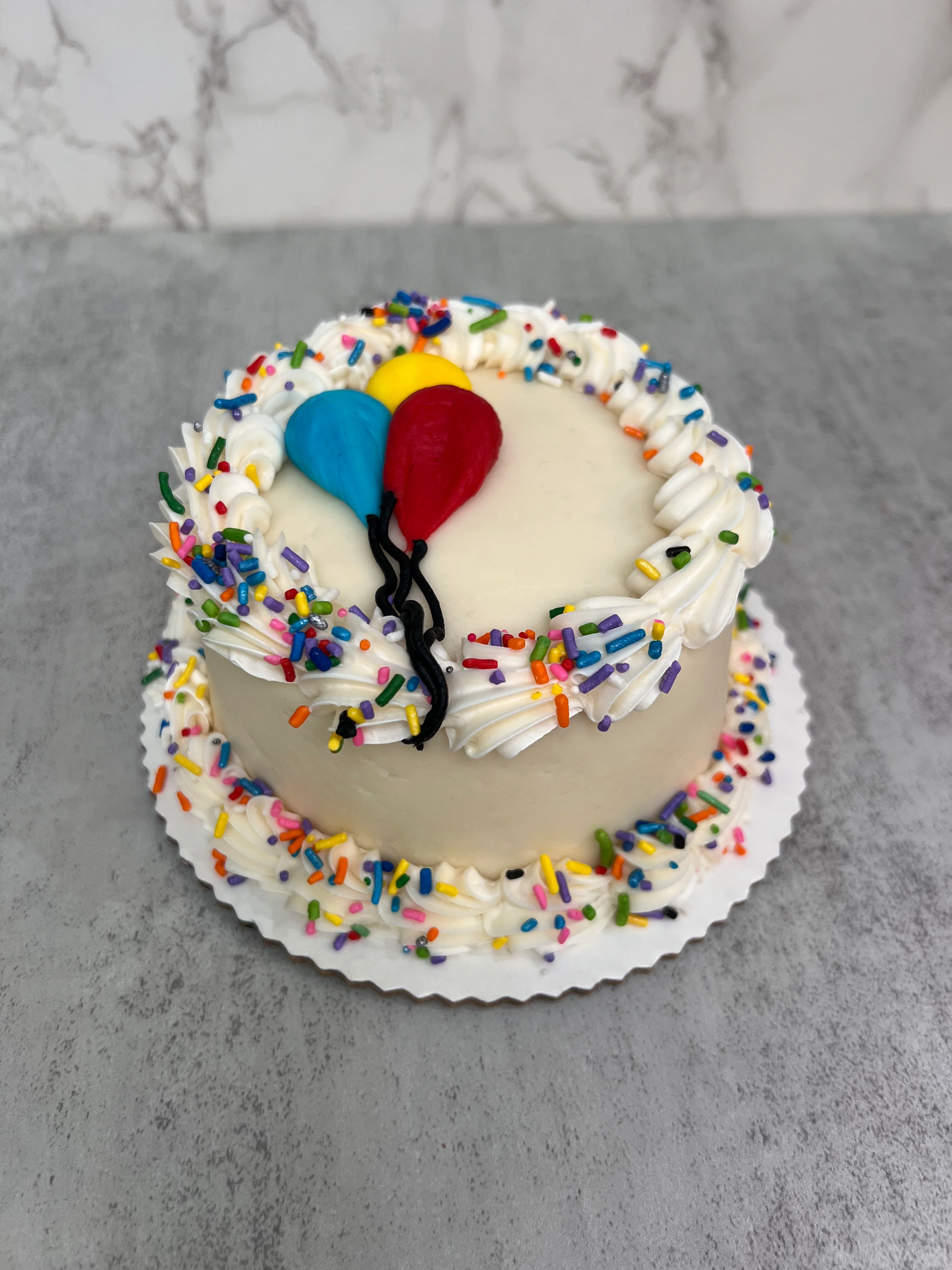 4" Lunchbox Bento Cake (Balloons) - Image 4