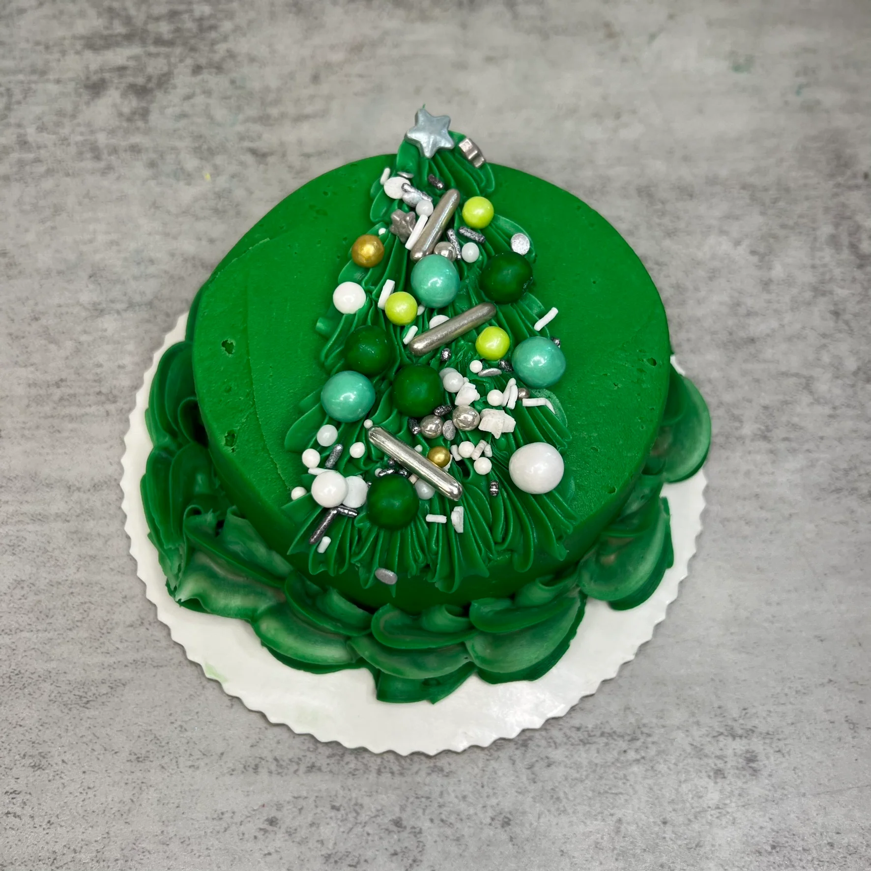 4" Lunchbox Bento Cake (Christmas) - Image 7
