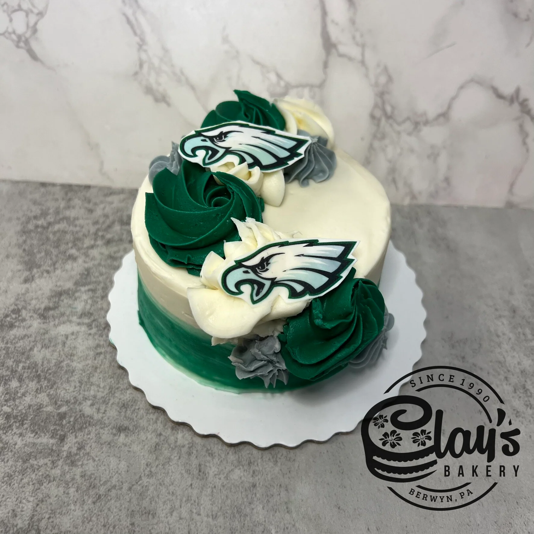 4" Lunchbox Bento Cake (Eagles Football) - Image 9