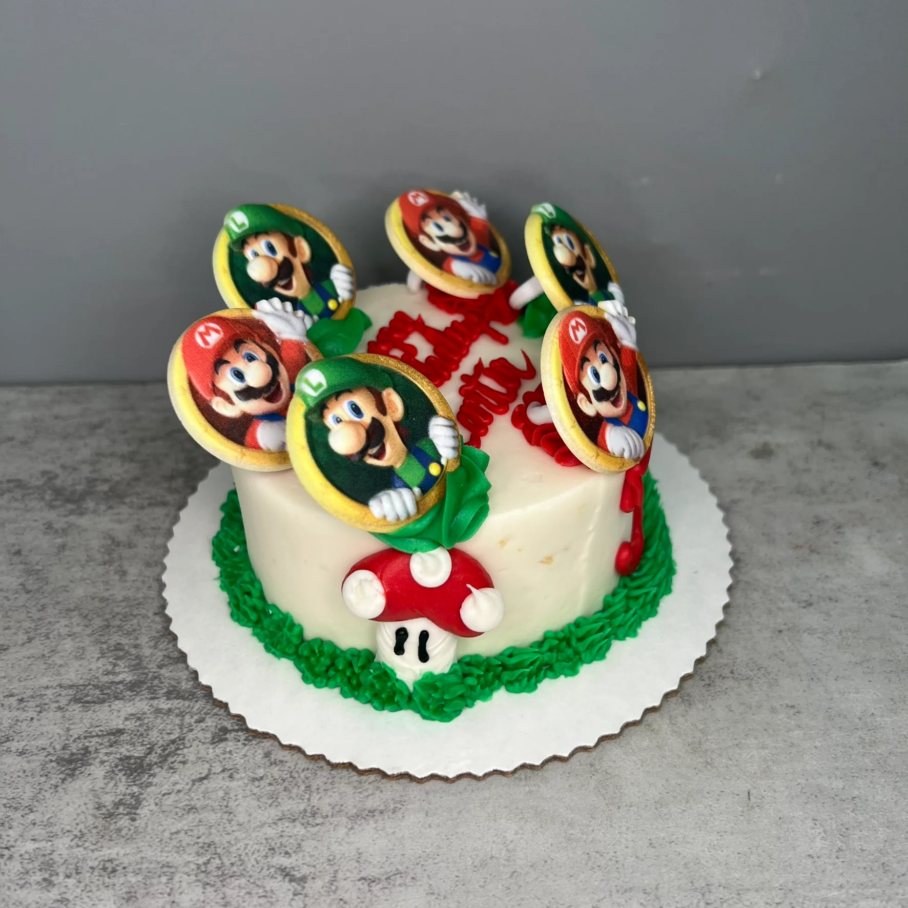 4" Lunchbox Bento Cake (Mario & Luigi) - Image 3