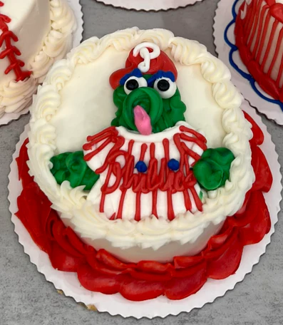 4" Lunchbox Bento Cake (Phillies) - Image 5