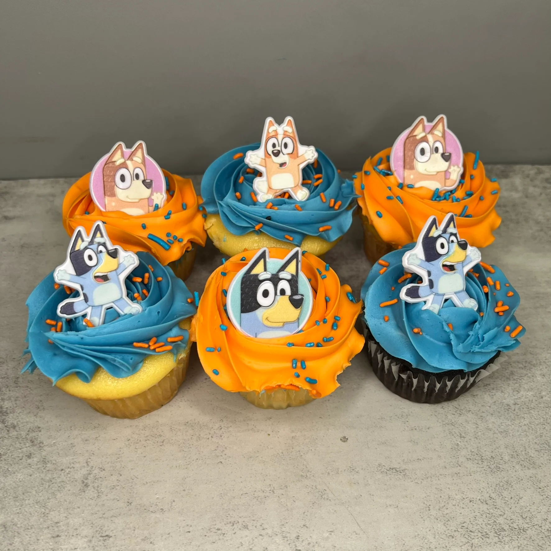 Bluey Ring Cupcakes - Image 2