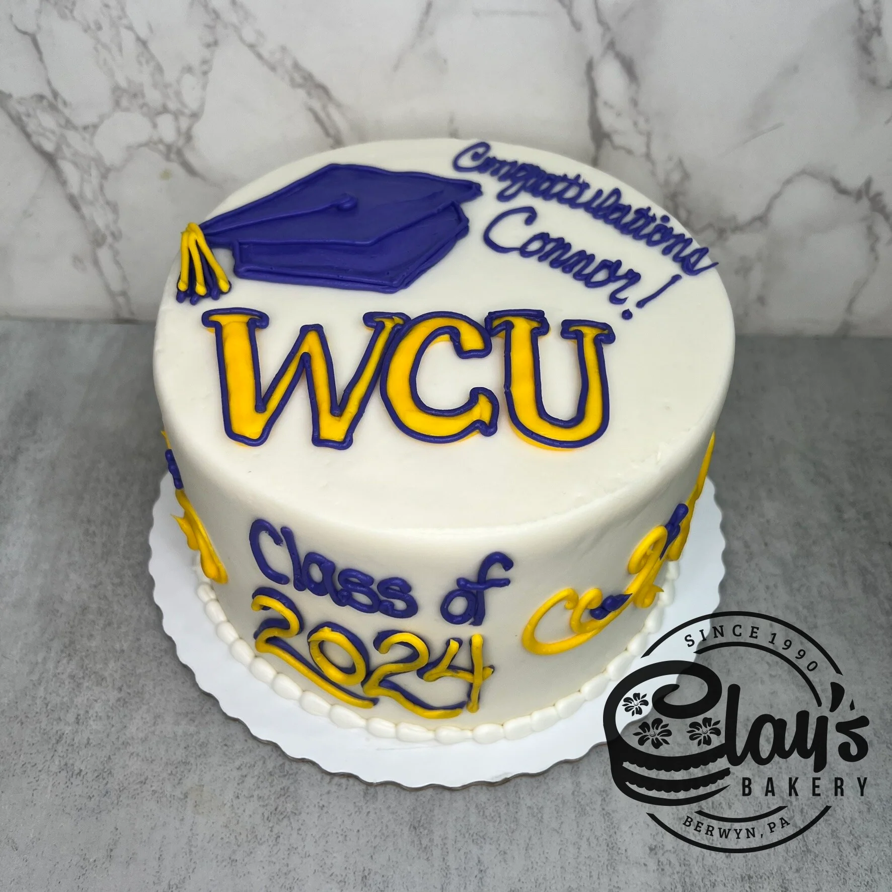 Buttercream Gradcap and Scrolls - Image 3