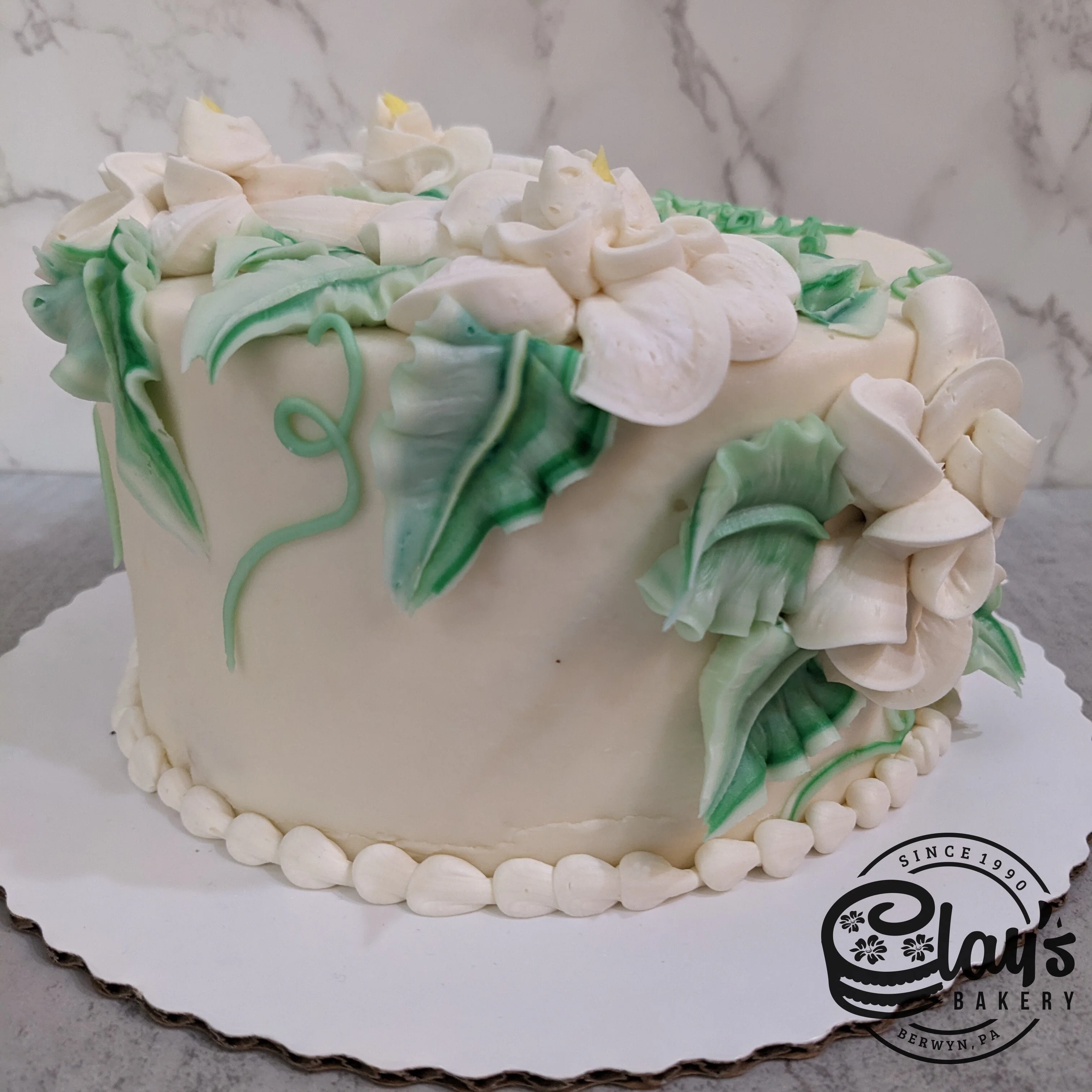 Cream and White Flowers - Image 4