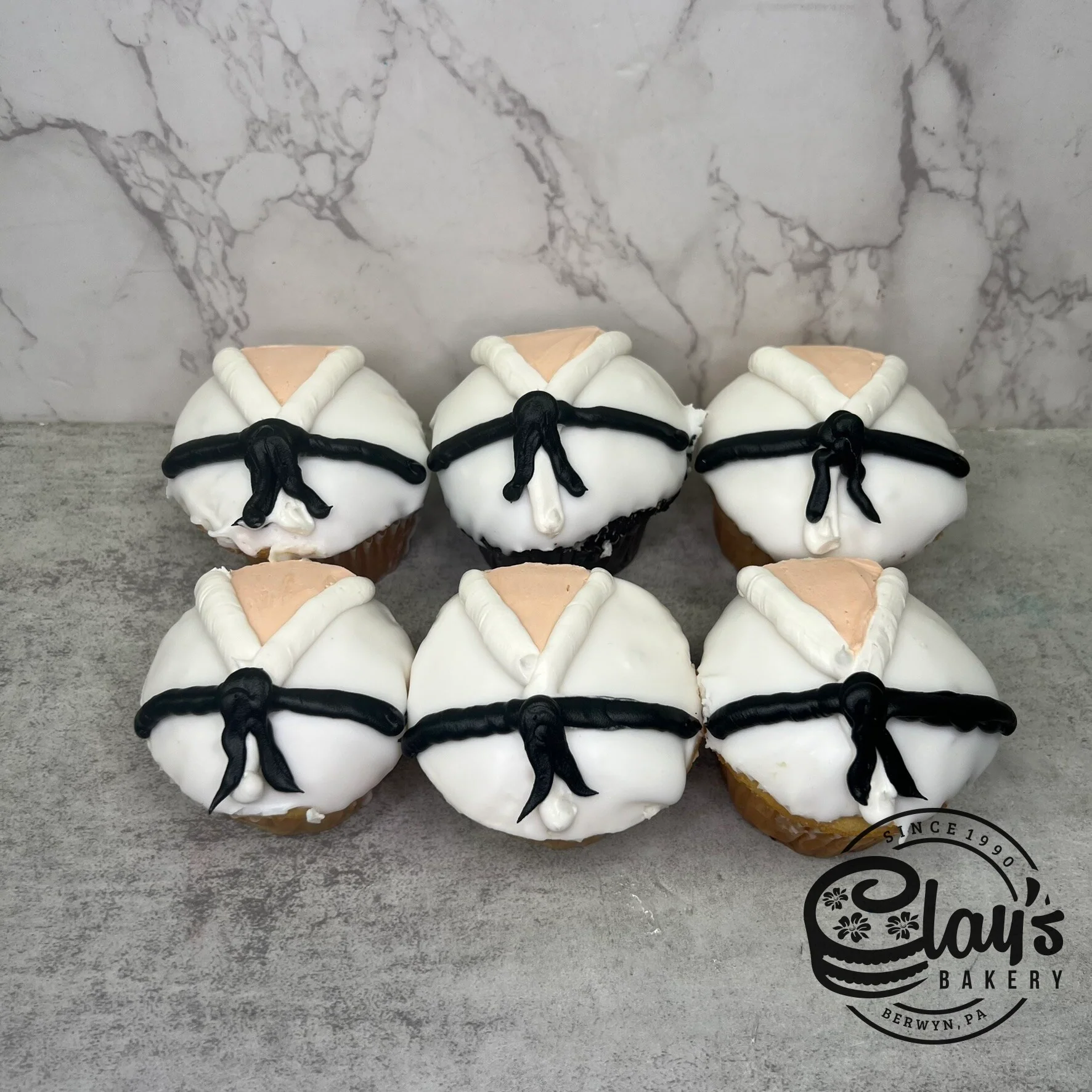 Dipped Karate Cupcakes - Image 3
