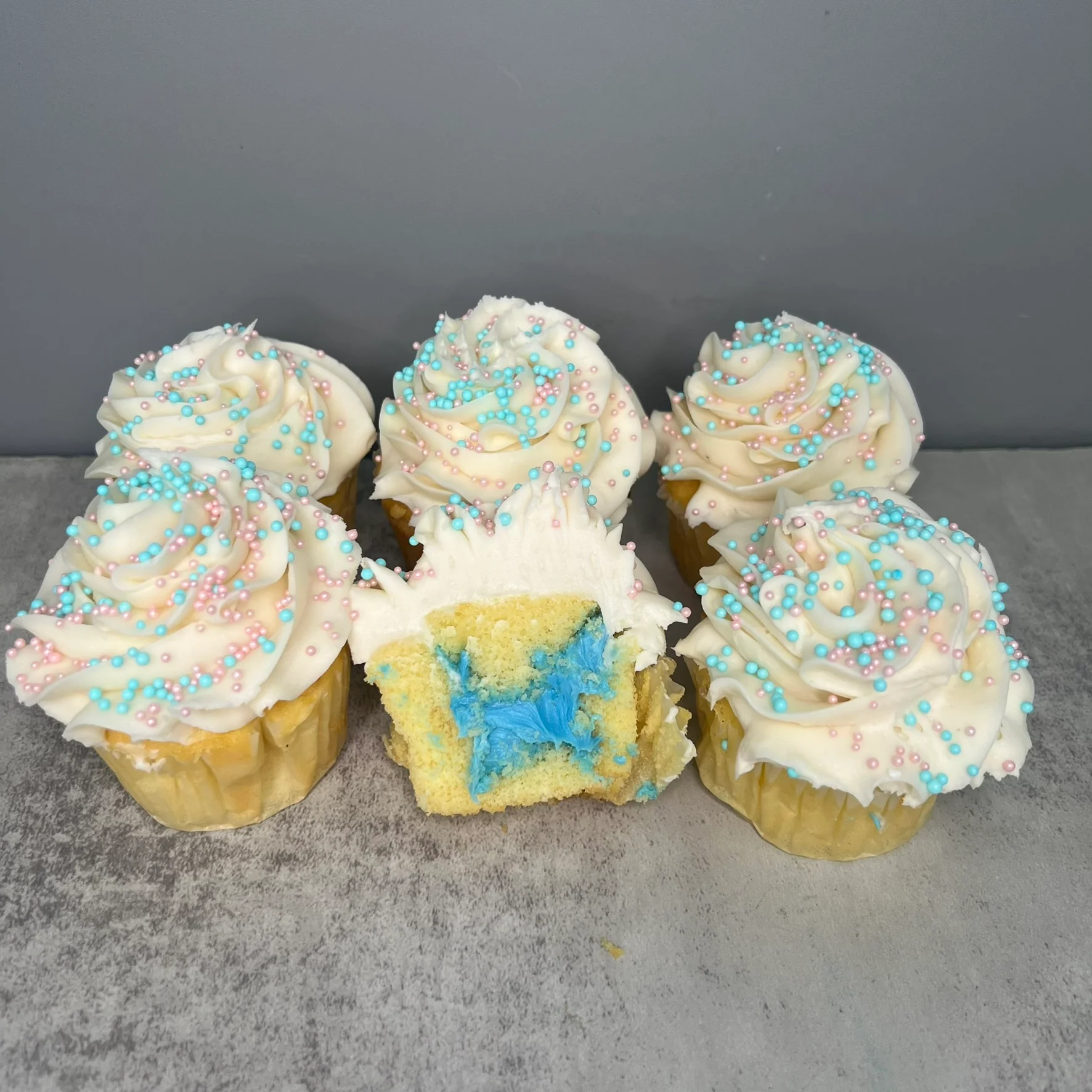 Gender Reveal Cupcake (has color filling) - Image 4