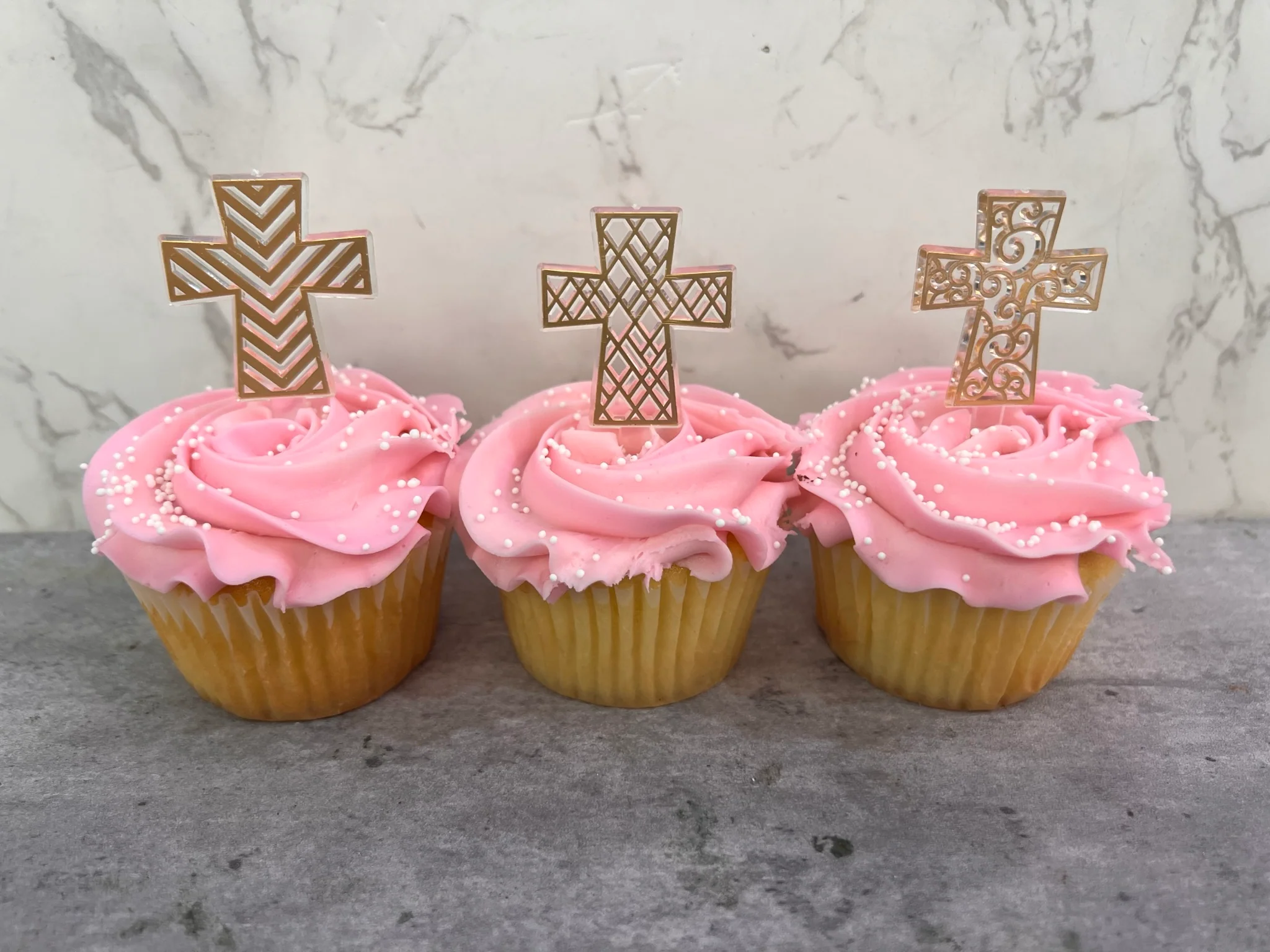 Gold Cross Cupcakes - Image 3