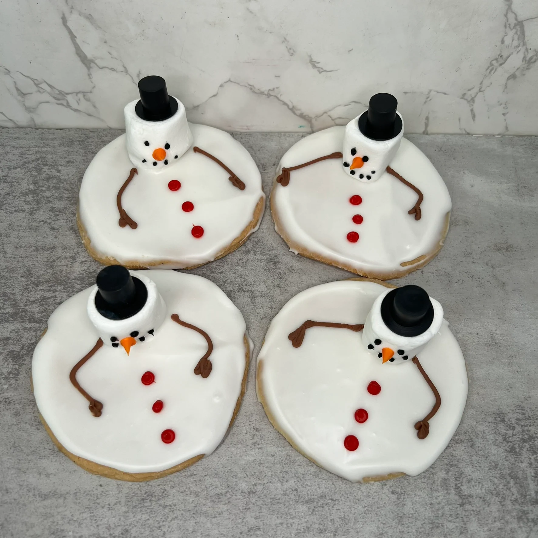 I'M MELTING! Snowman Cookies - Image 2