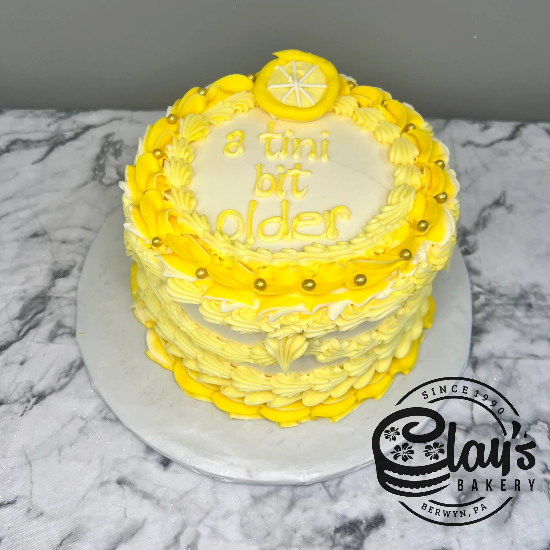 Lemon Vintage Cake - Image 3