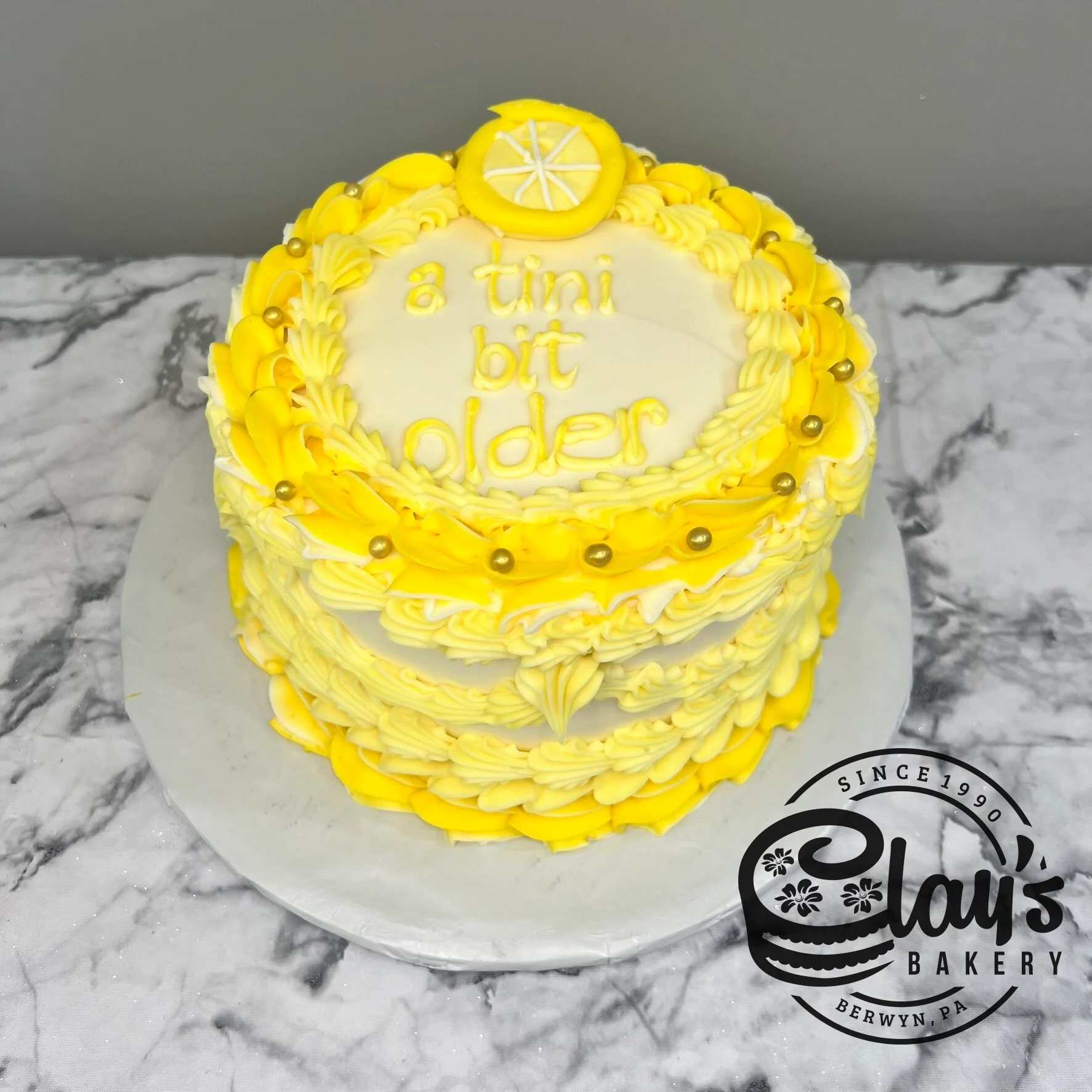Lemon Vintage Cake - Image 4