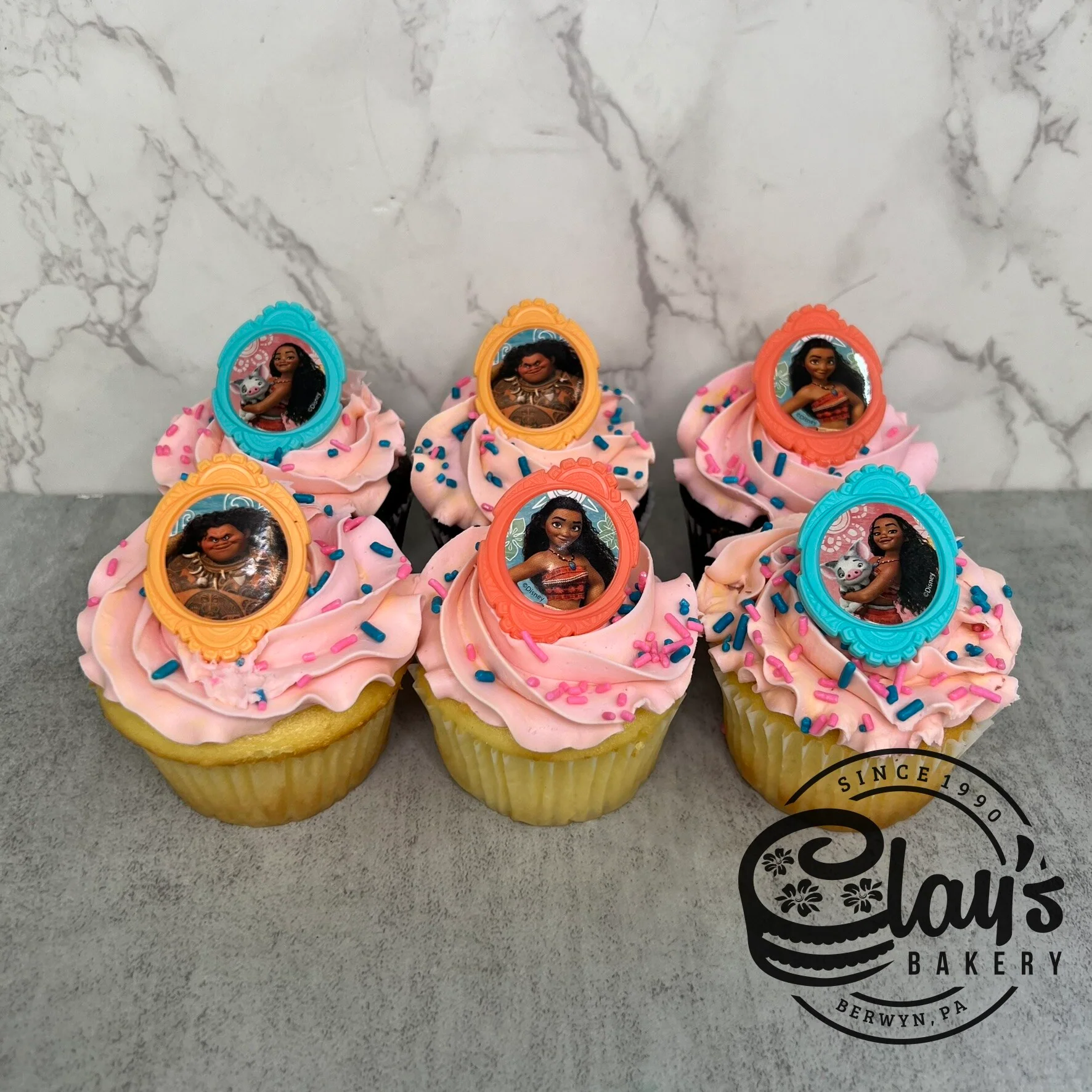 Moana Ring Cupcakes - Image 2