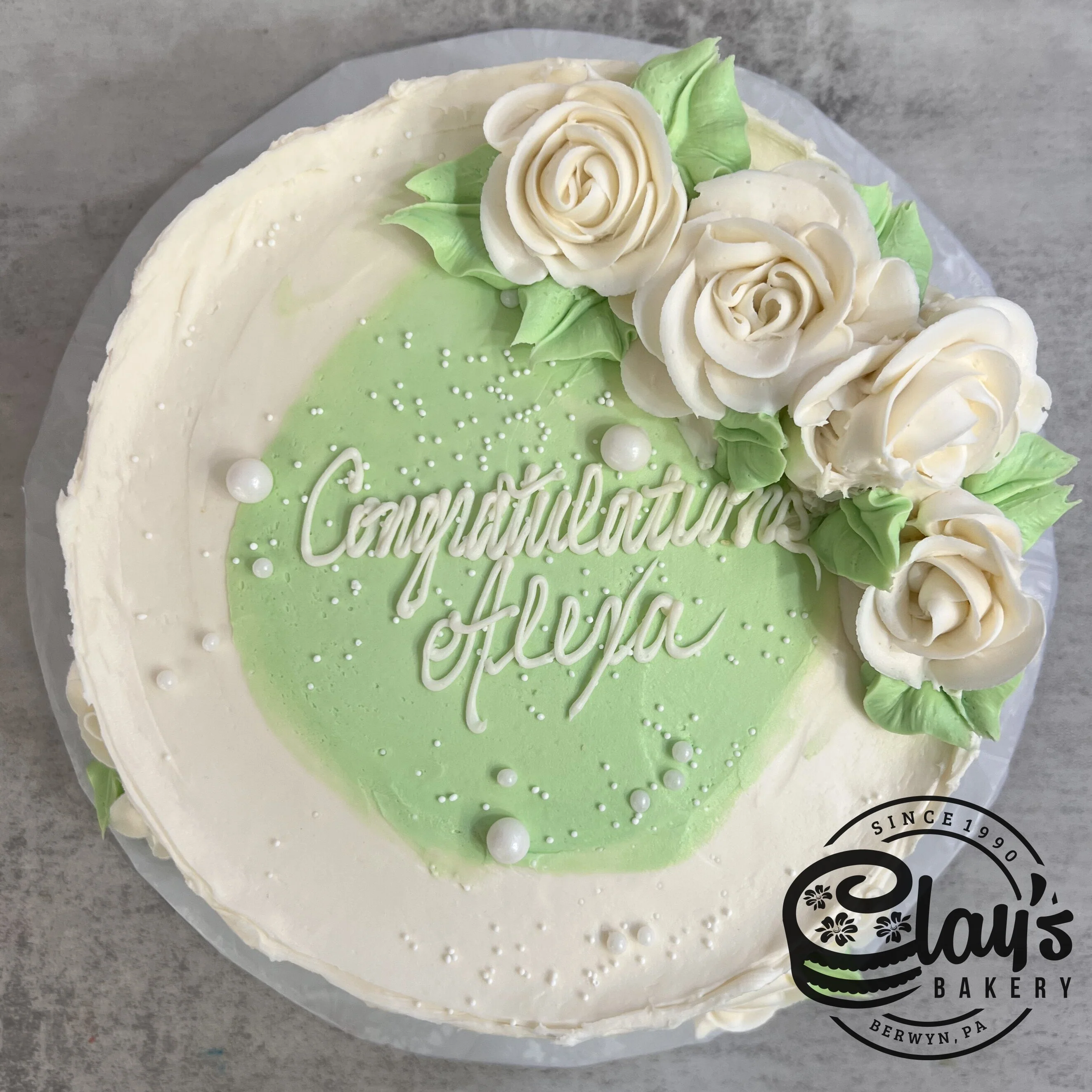 Modern Classic in White and Green - Image 3