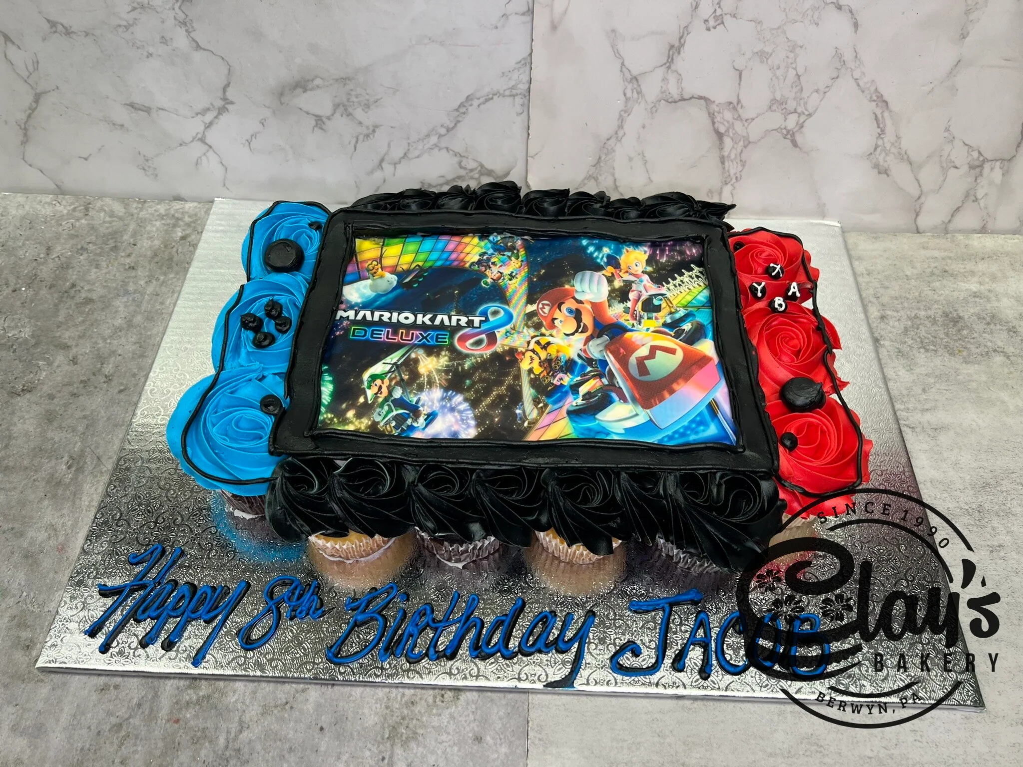 Nintendo Switch Cupcake Cake (22 Cupcakes) - Image 5