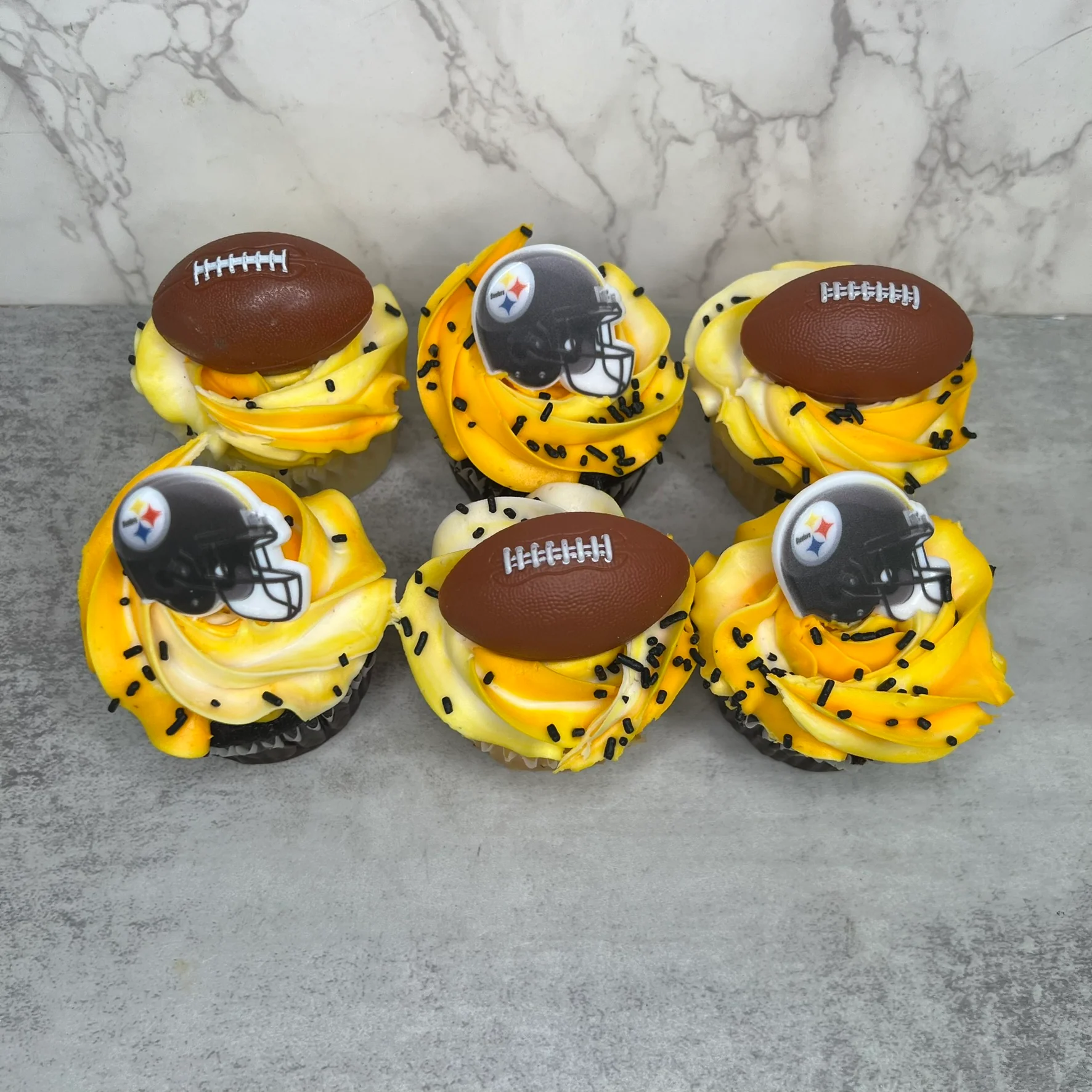 Steelers and Footballs Cupcakes - Image 3