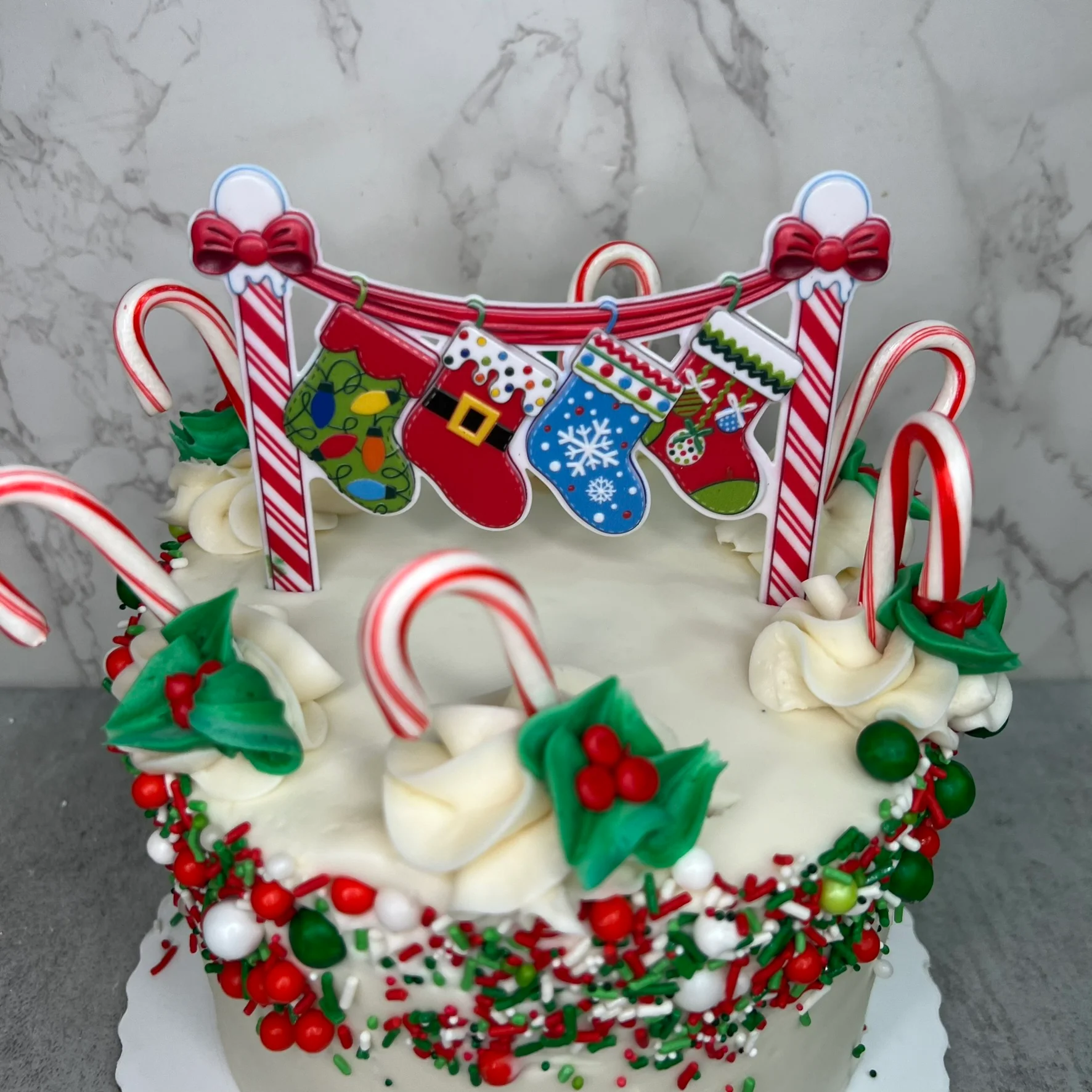 Stockings Hung on the Cake - Image 2