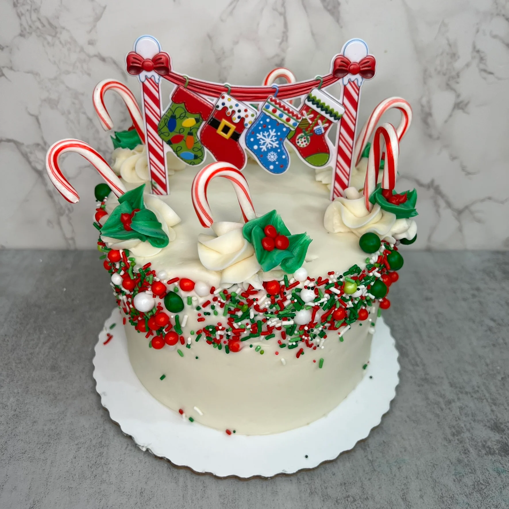 Stockings Hung on the Cake - Image 4