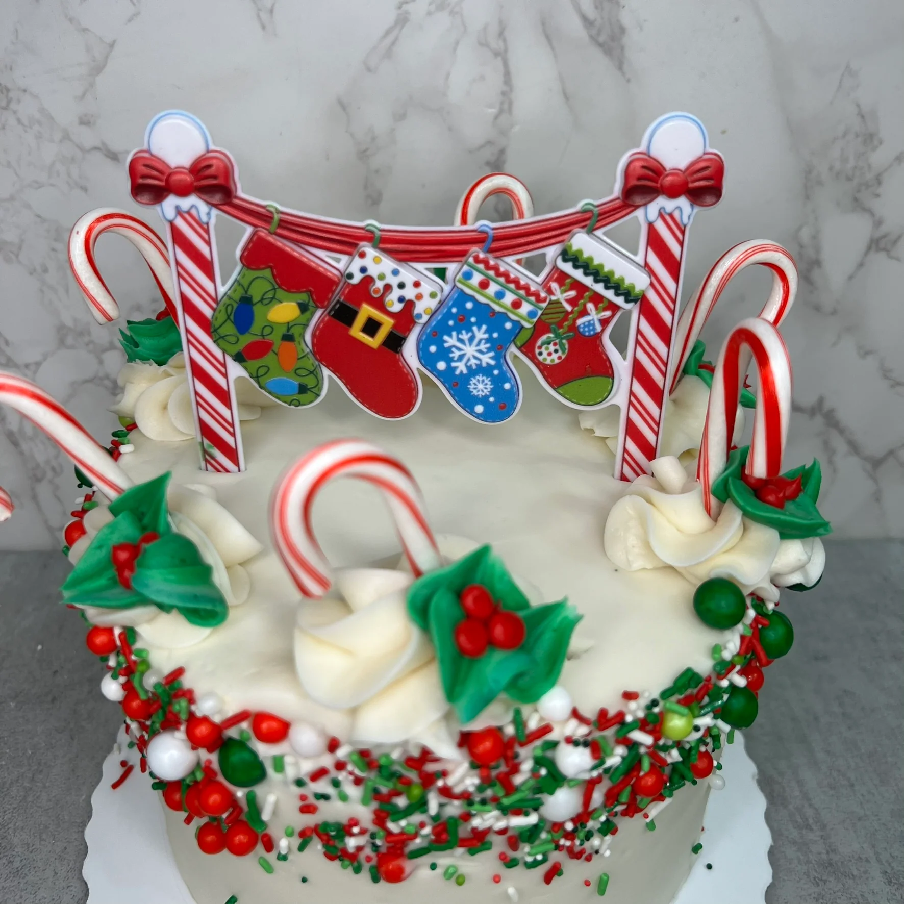 Stockings Hung on the Cake - Image 5
