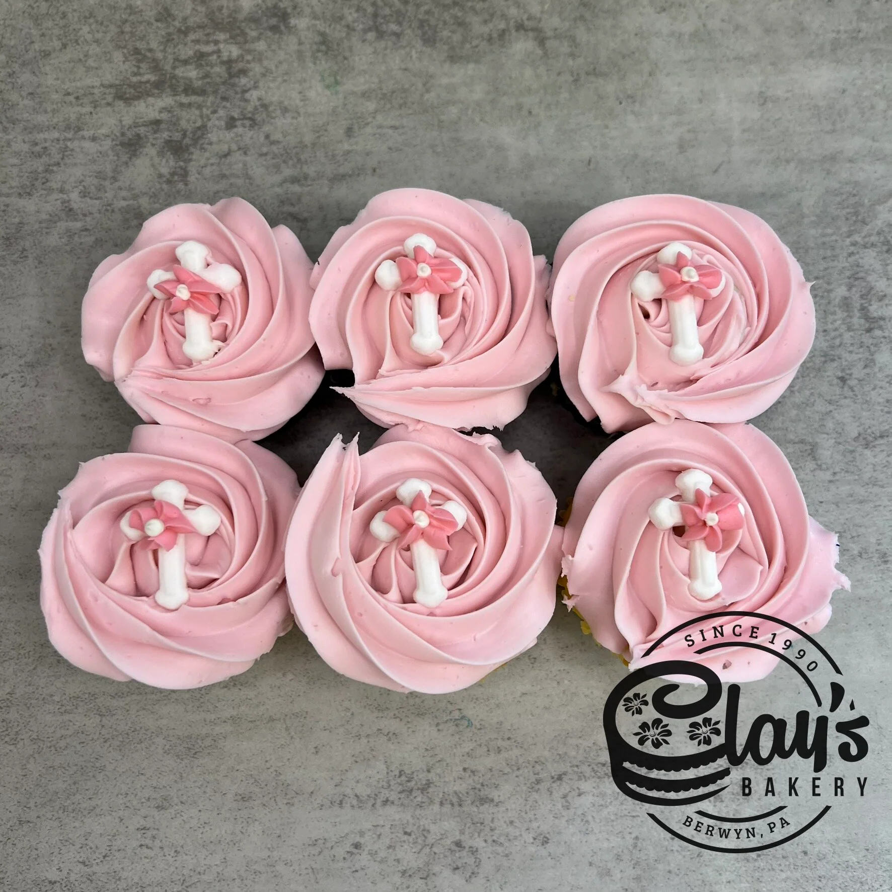 Sugar Cross with Flower Cupcakes