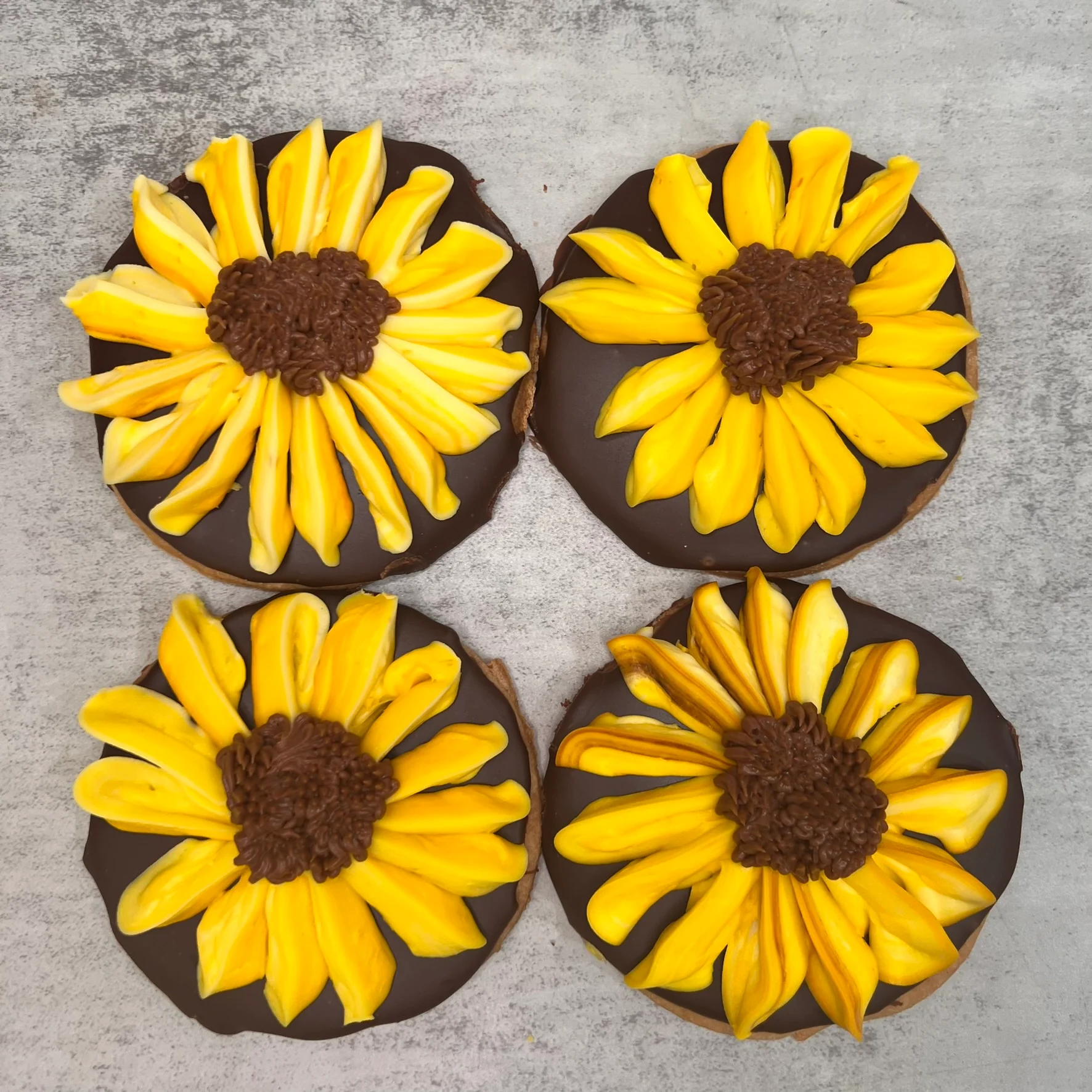 Sunflower Cookies (Buttercream)