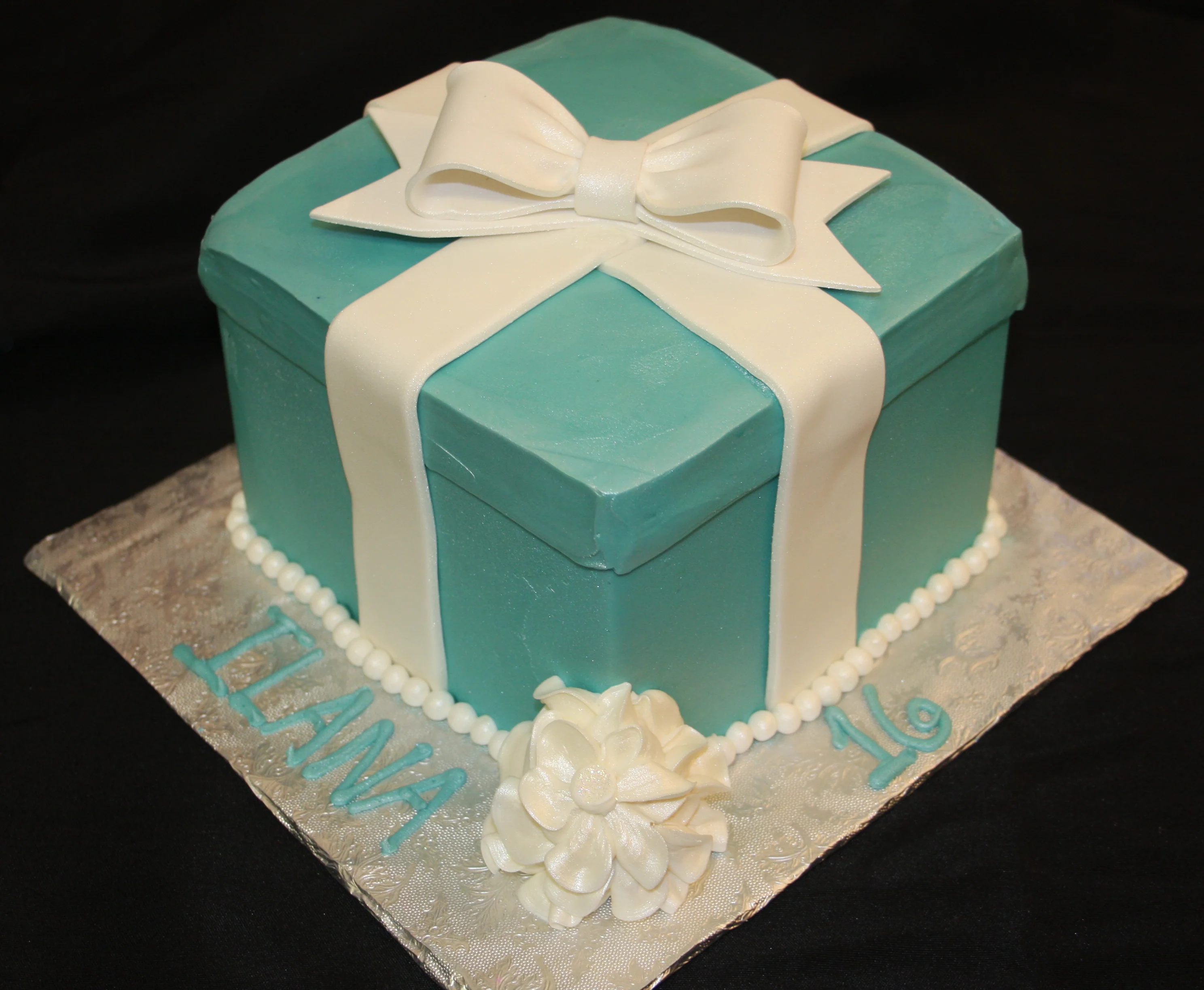Tiffany Box - Shaped Cake